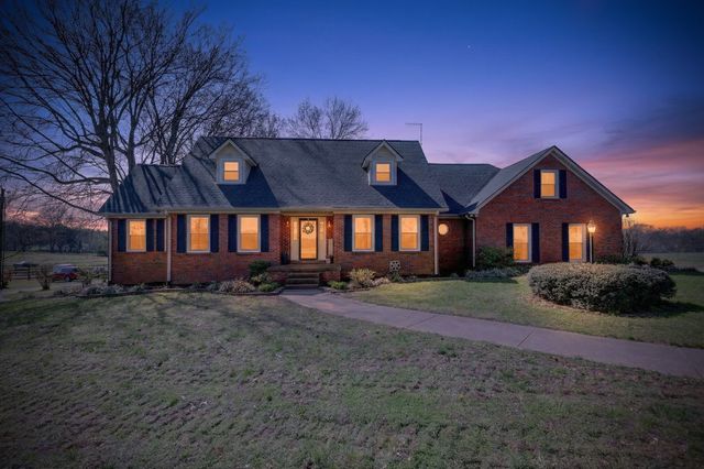 2685 Hampshire Pike, Columbia, TN 38401
