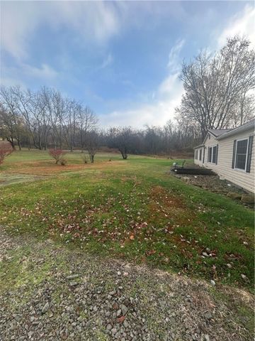 341 Bridgeport Rd, Mt Pleasant Twp, PA 15666