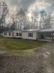 341 Bridgeport Rd, Mt Pleasant Twp, PA 15666