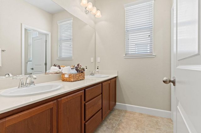 6307 Lookout Pass Way, Rocklin, CA 95765