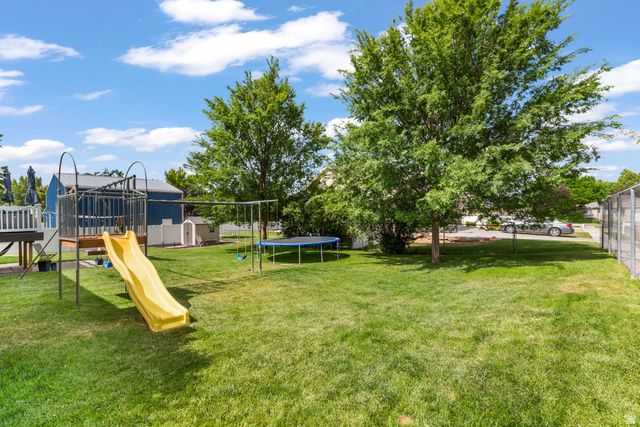 1964 S DAHL LN, Syracuse, UT 84075