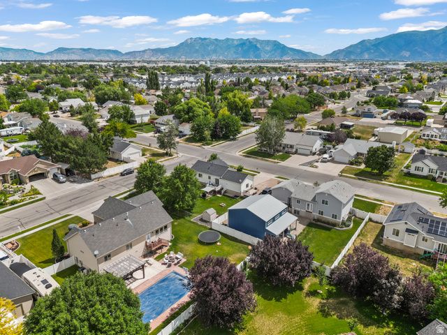 1964 S DAHL LN, Syracuse, UT 84075