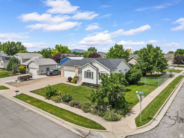 1964 S DAHL LN, Syracuse, UT 84075