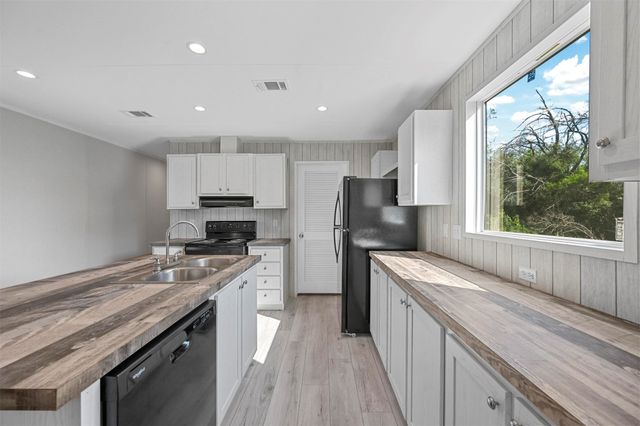 2720 Cypress Street, Granbury, TX 76048