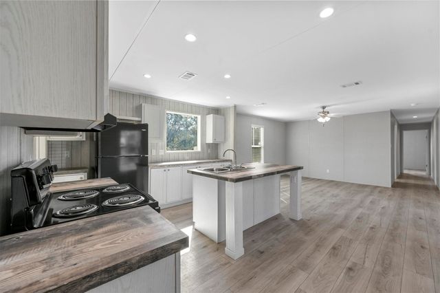 2720 Cypress Street, Granbury, TX 76048