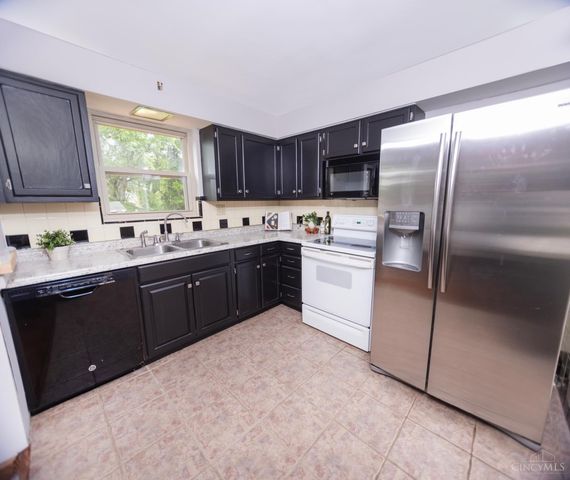 3112 Windy Knoll Lane, Green Twp, OH 45239