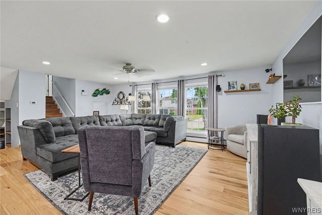 42 Leni Lane, Cheektowaga, NY 14225