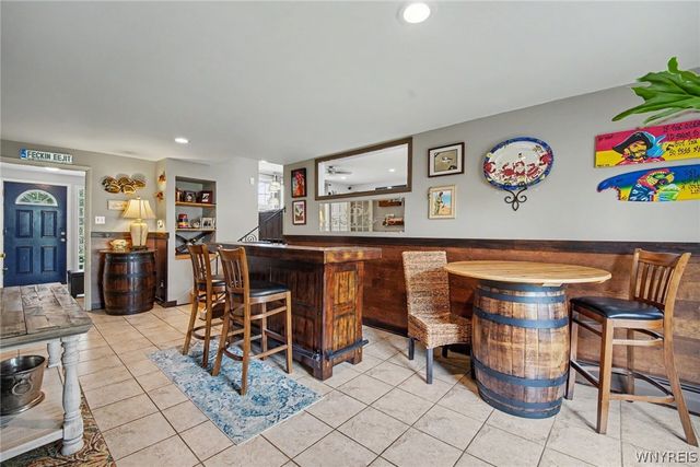 42 Leni Lane, Cheektowaga, NY 14225