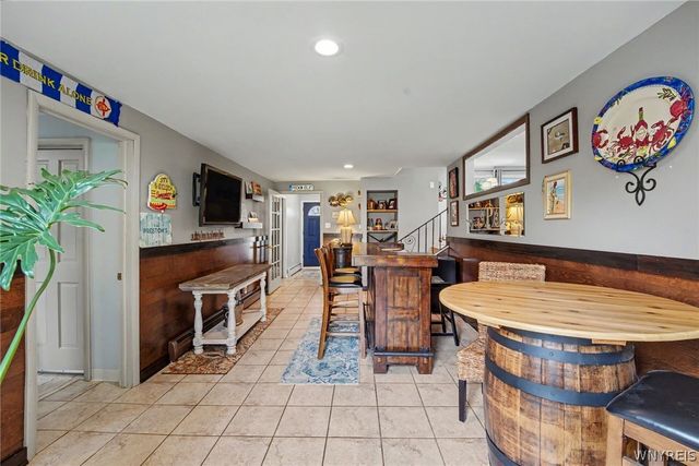 42 Leni Lane, Cheektowaga, NY 14225