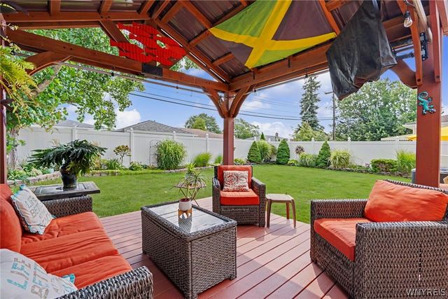 42 Leni Lane, Cheektowaga, NY 14225