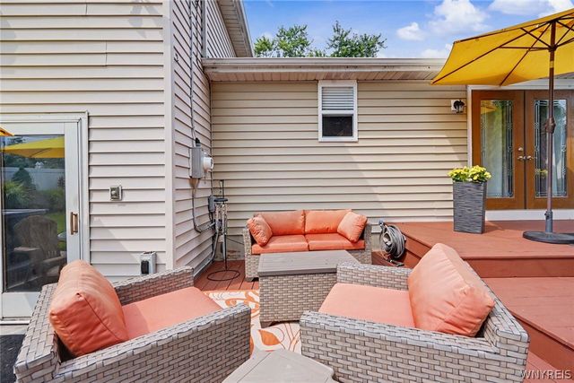 42 Leni Lane, Cheektowaga, NY 14225