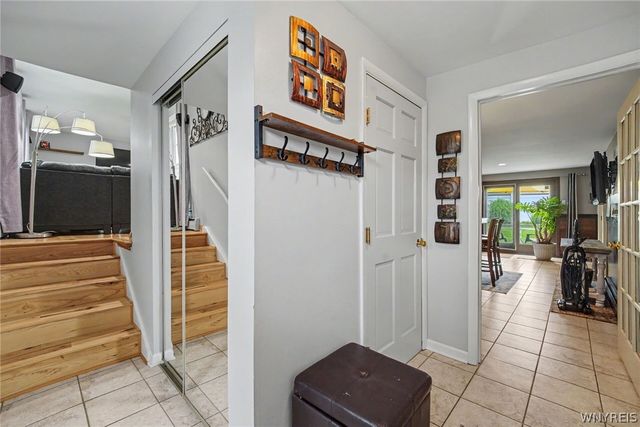 42 Leni Lane, Cheektowaga, NY 14225