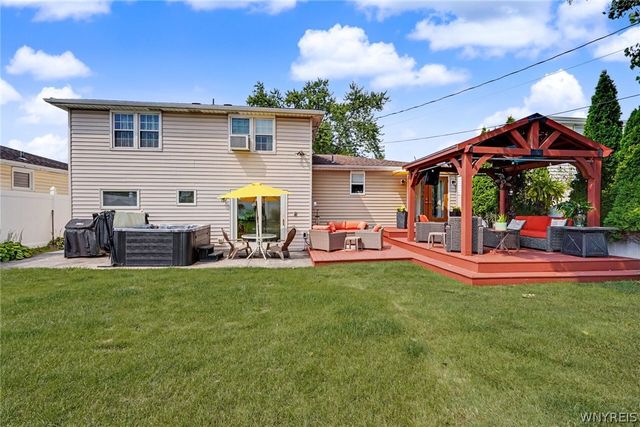 42 Leni Lane, Cheektowaga, NY 14225