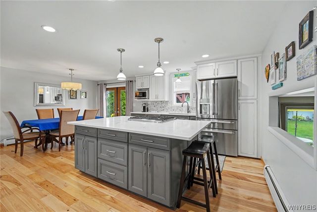 42 Leni Lane, Cheektowaga, NY 14225