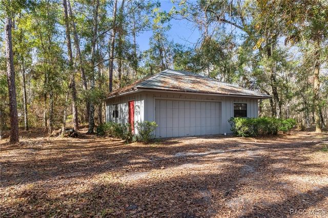22347 Golden Retriever Lane, Brooksville, FL 34601