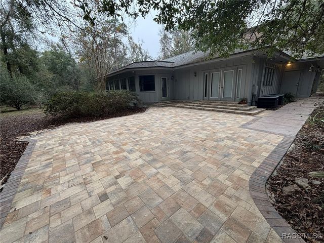 22347 Golden Retriever Lane, Brooksville, FL 34601