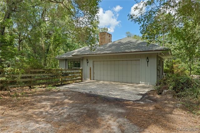 22347 Golden Retriever Lane, Brooksville, FL 34601