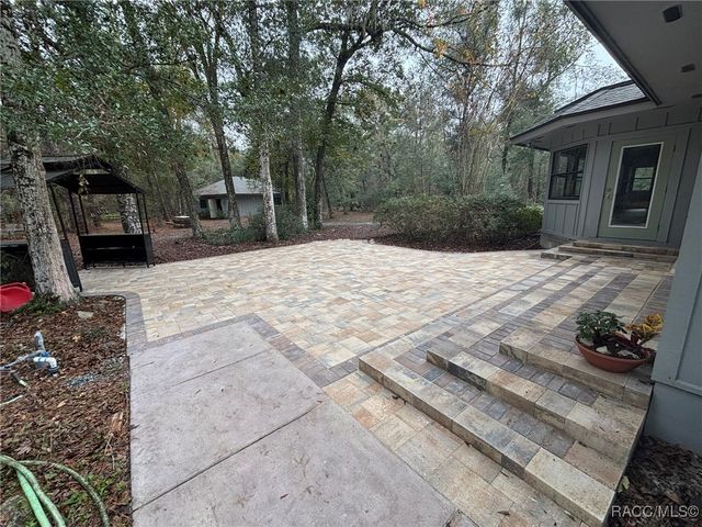 22347 Golden Retriever Lane, Brooksville, FL 34601