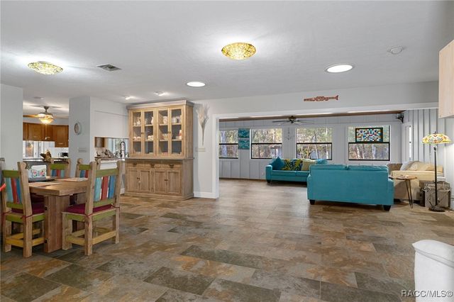 22347 Golden Retriever Lane, Brooksville, FL 34601