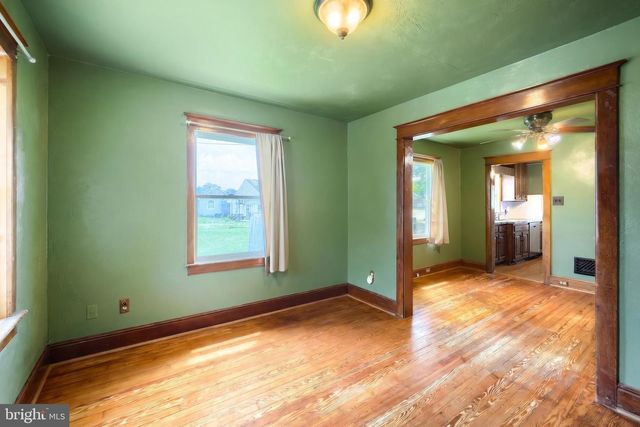 2151 MAPLE RD, York, PA 17408