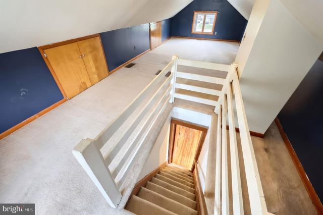 2151 MAPLE RD, York, PA 17408