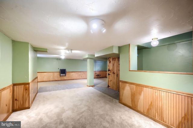 2151 MAPLE RD, York, PA 17408
