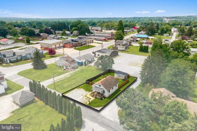 2151 MAPLE RD, York, PA 17408