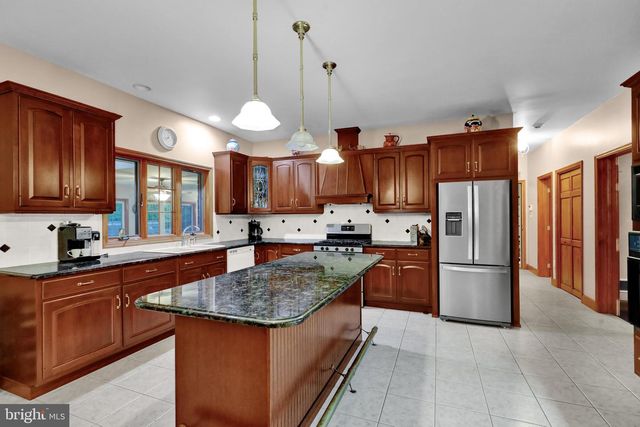 456 MAIN ST, Mohnton, PA 19540