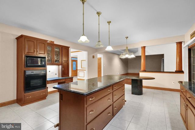 456 MAIN ST, Mohnton, PA 19540