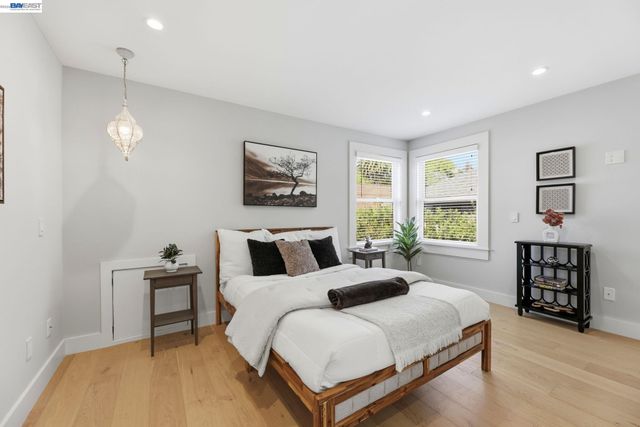 1841 Vine St, Berkeley, CA 94703