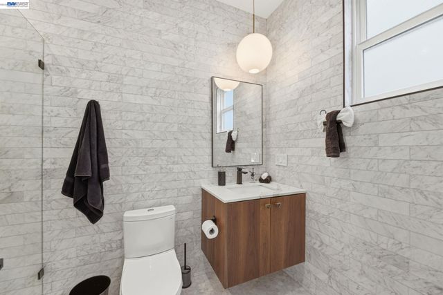 1841 Vine St, Berkeley, CA 94703