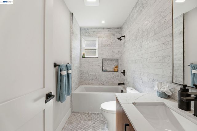 1841 Vine St, Berkeley, CA 94703