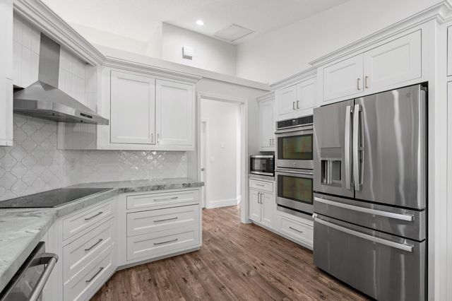 9061 Cypress Hollow Drive, Palm Beach Gardens, FL 33418