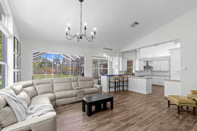 9061 Cypress Hollow Drive, Palm Beach Gardens, FL 33418