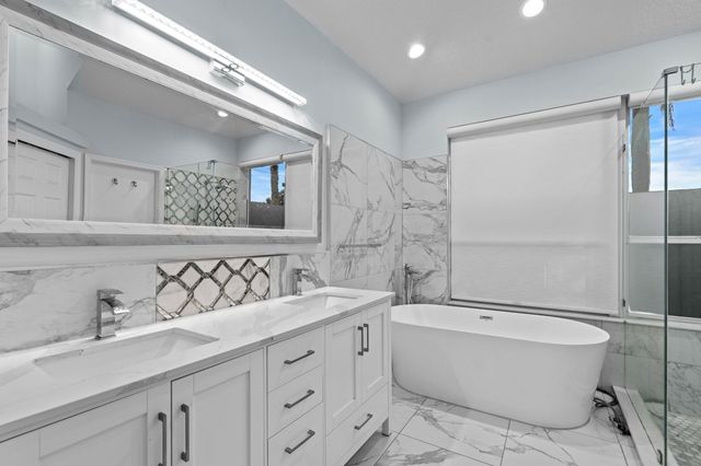 9061 Cypress Hollow Drive, Palm Beach Gardens, FL 33418