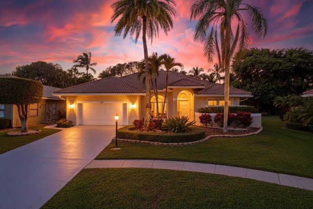 9061 Cypress Hollow Drive, Palm Beach Gardens, FL 33418