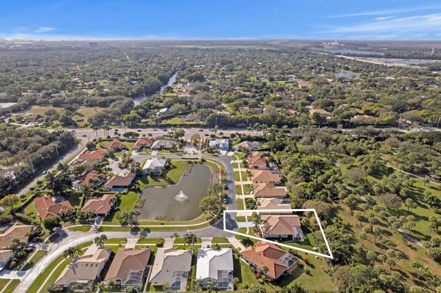 9061 Cypress Hollow Drive, Palm Beach Gardens, FL 33418