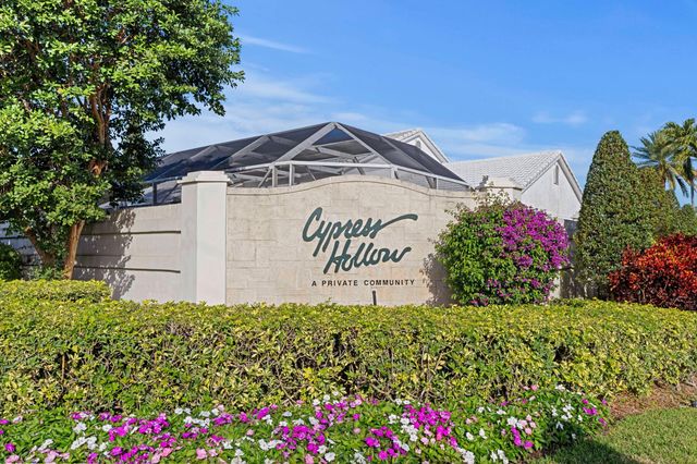 9061 Cypress Hollow Drive, Palm Beach Gardens, FL 33418