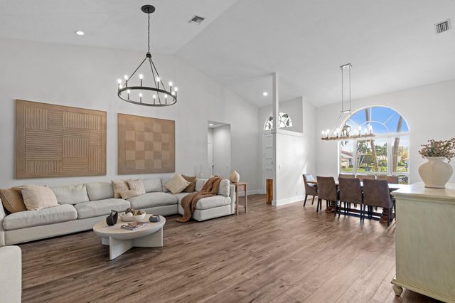 9061 Cypress Hollow Drive, Palm Beach Gardens, FL 33418