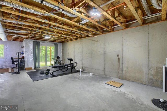 2 WOODS DR, Camp Hill, PA 17011