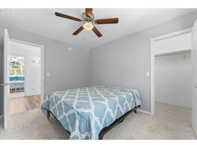 2222 ASH St, North Bend, OR 97459