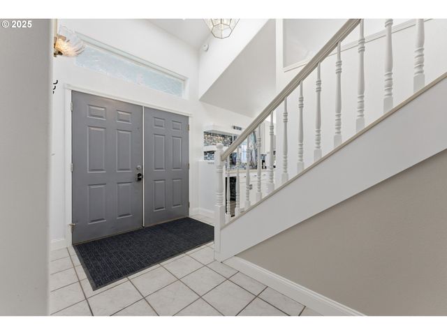 2222 ASH St, North Bend, OR 97459