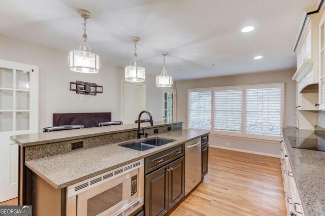 9620 River Lake Drive, Roswell, GA 30075