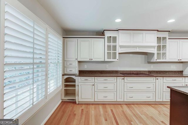 9620 River Lake Drive, Roswell, GA 30075