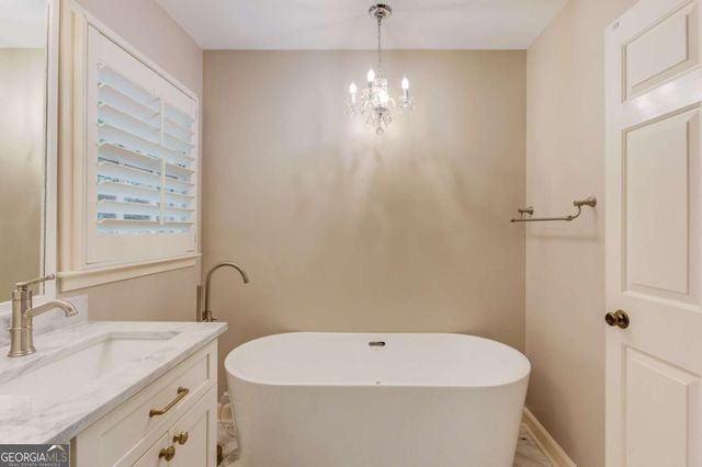 9620 River Lake Drive, Roswell, GA 30075