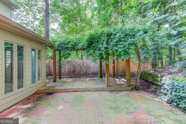 9620 River Lake Drive, Roswell, GA 30075