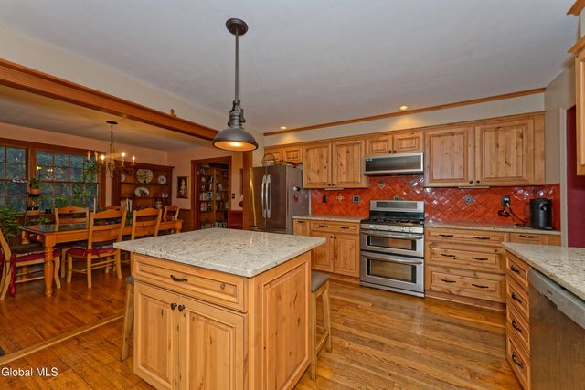 2525 Antonia Drive, Niskayuna, NY 12309