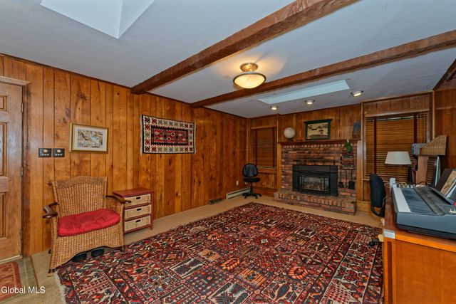 2525 Antonia Drive, Niskayuna, NY 12309