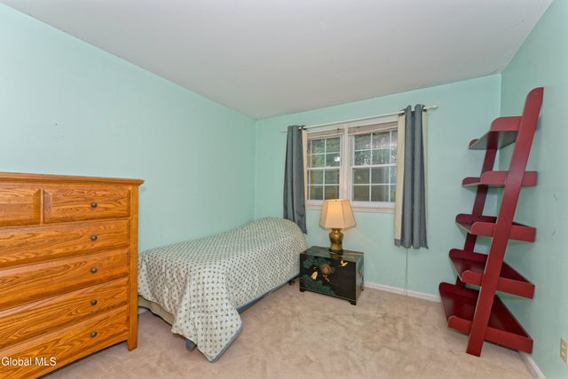 2525 Antonia Drive, Niskayuna, NY 12309