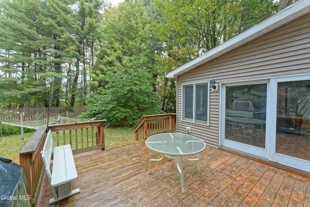 2525 Antonia Drive, Niskayuna, NY 12309